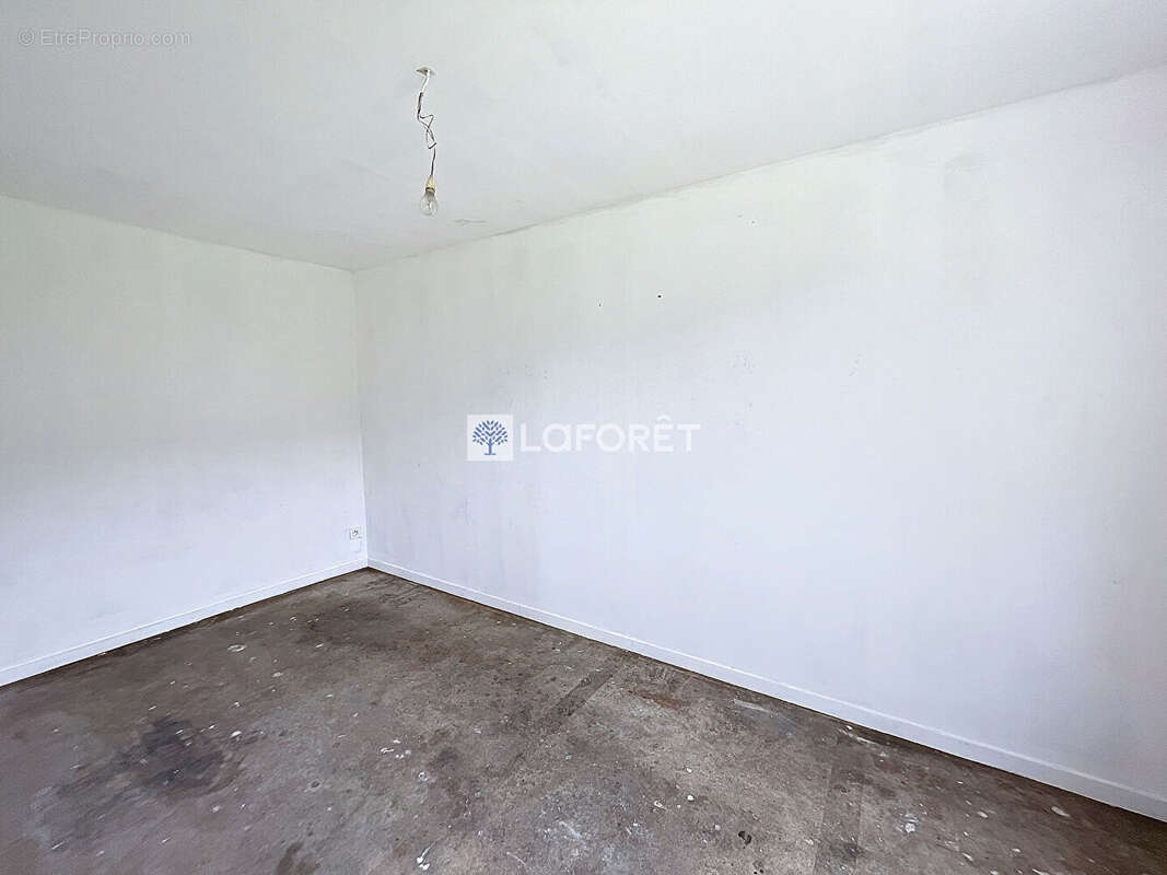 Maison à SAINTE-HELENE-BONDEVILLE