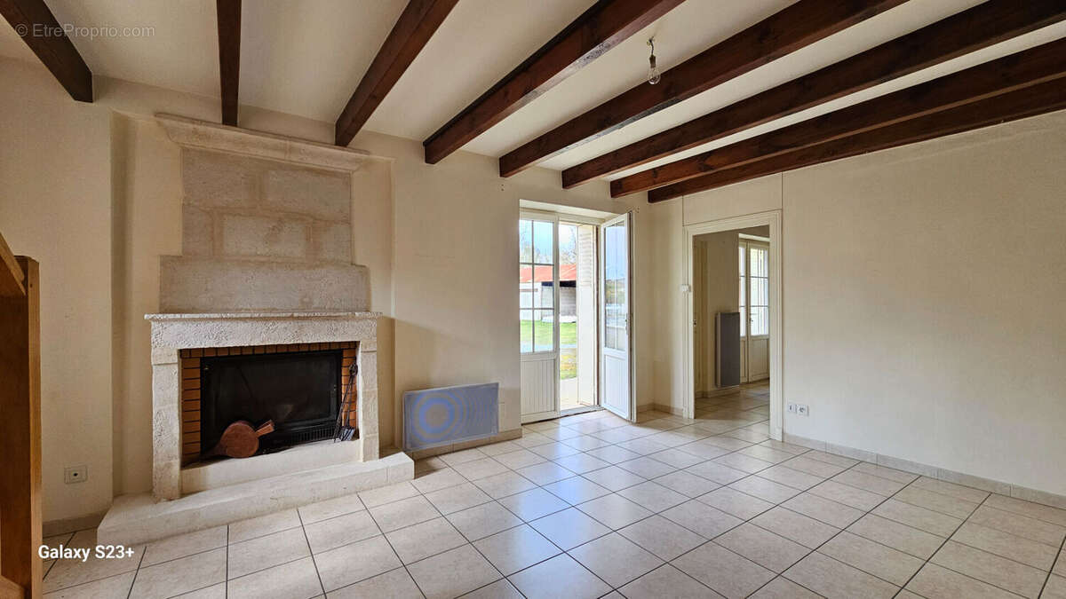 Maison à GRANZAY-GRIPT