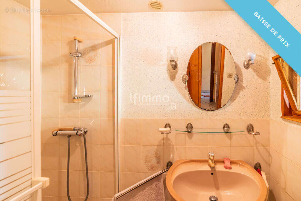 Maison à MAIZIERES-LES-VIC