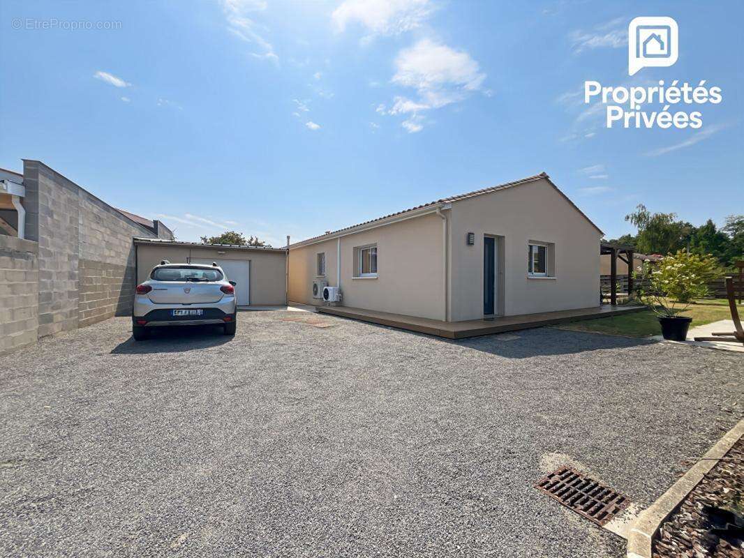 Maison récente de plain-pied avec piscine et garage à Val de Virvée - 305 000 - photo 5