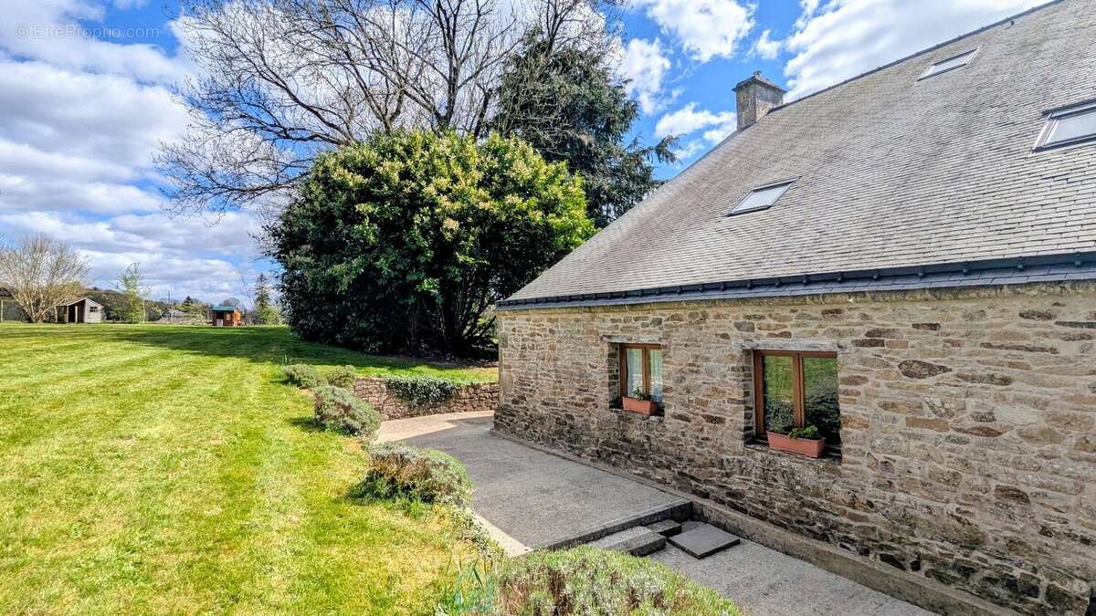 Maison à LANGUIDIC