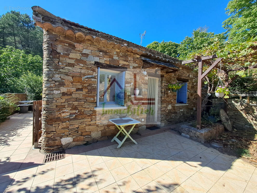 Maison à SENECHAS