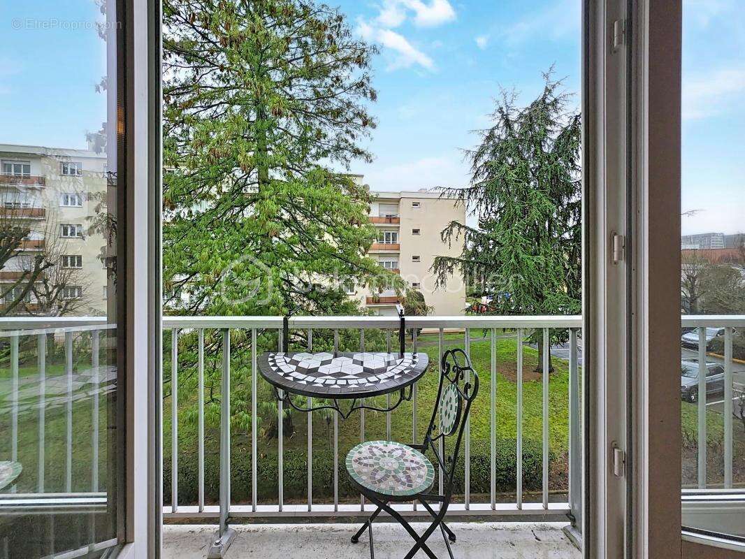 Appartement à ROSNY-SOUS-BOIS