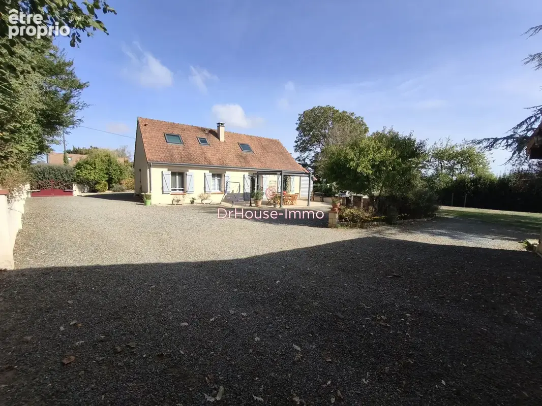 Maison 7 pièces 122 m² à vendre à Domfront-En-Champagne (72240) - photo 5