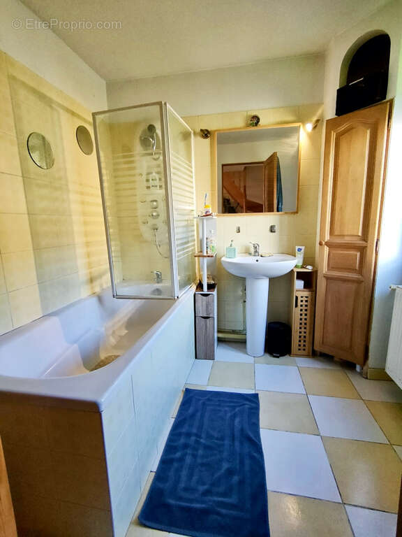 Maison à CIRES-LES-MELLO