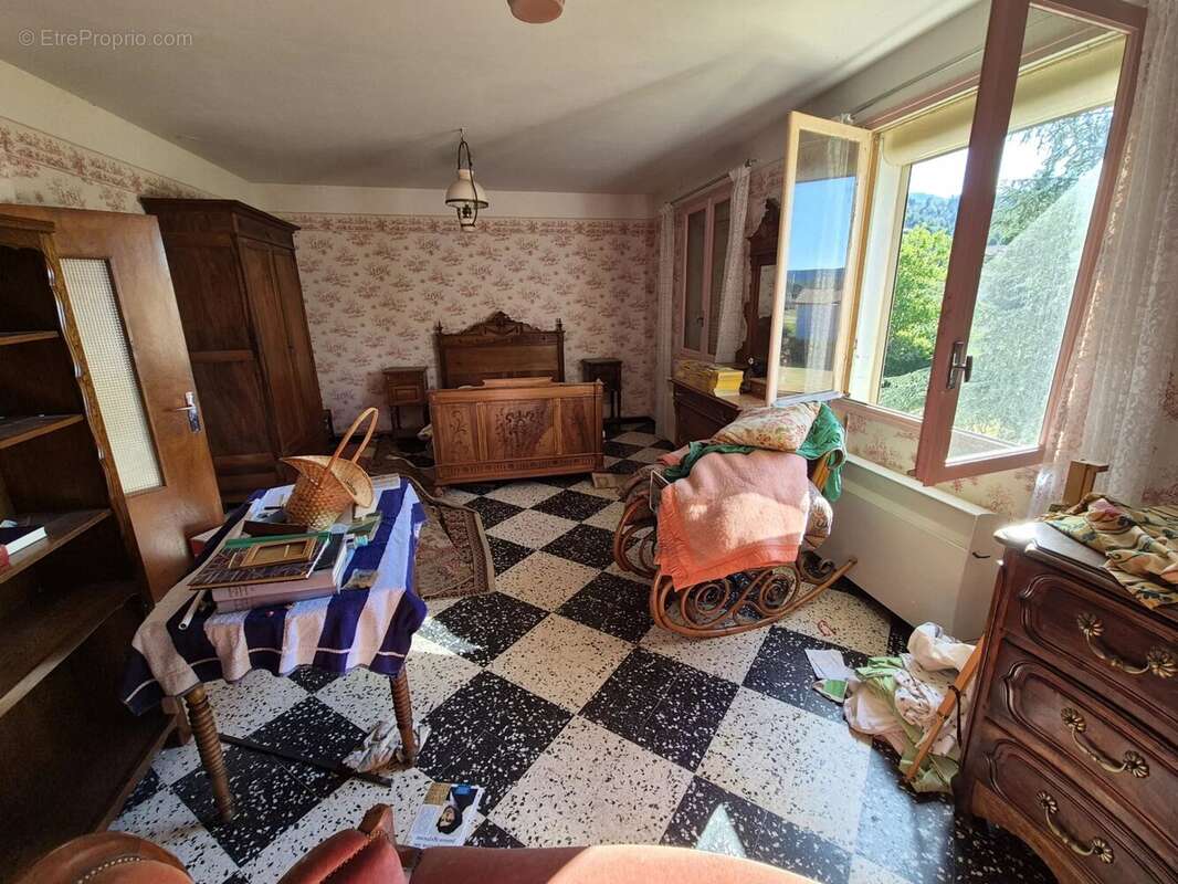 Maison à LAVAL-PRADEL