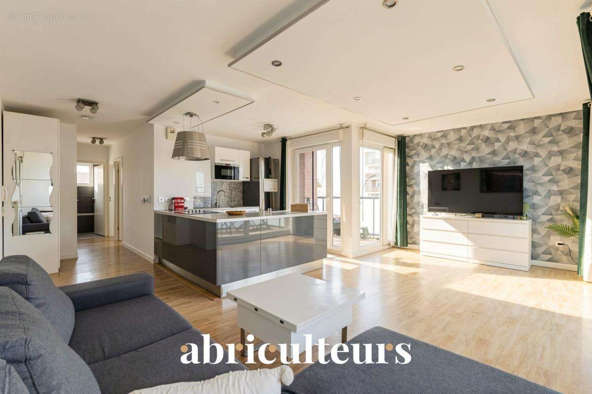 Appartement à GENNEVILLIERS