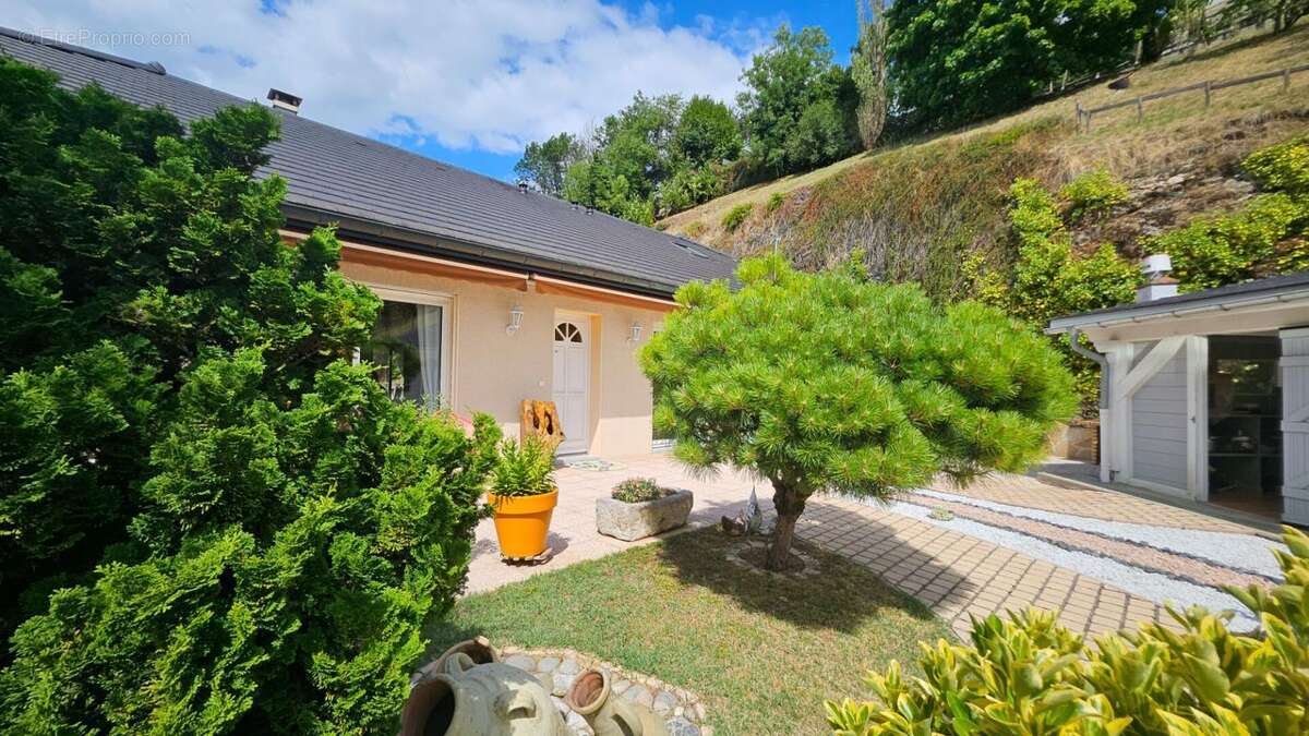 Maison à SAINT-JEOIRE-PRIEURE