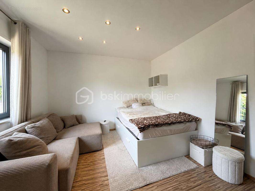 Maison 145 m² à Forbach  - photo 2