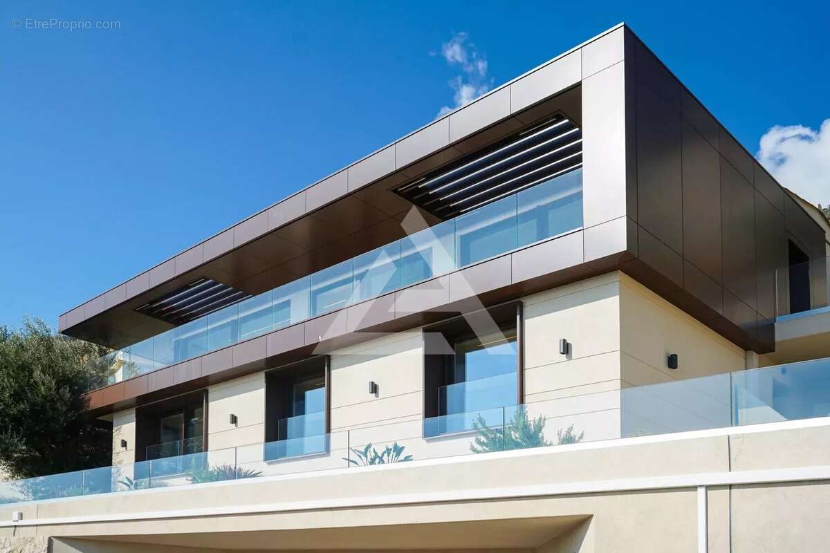 Maison à ROQUEBRUNE-CAP-MARTIN