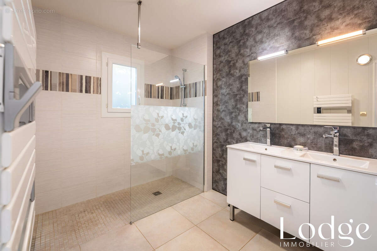 Maison 180 m² à Auriol  - photo 5