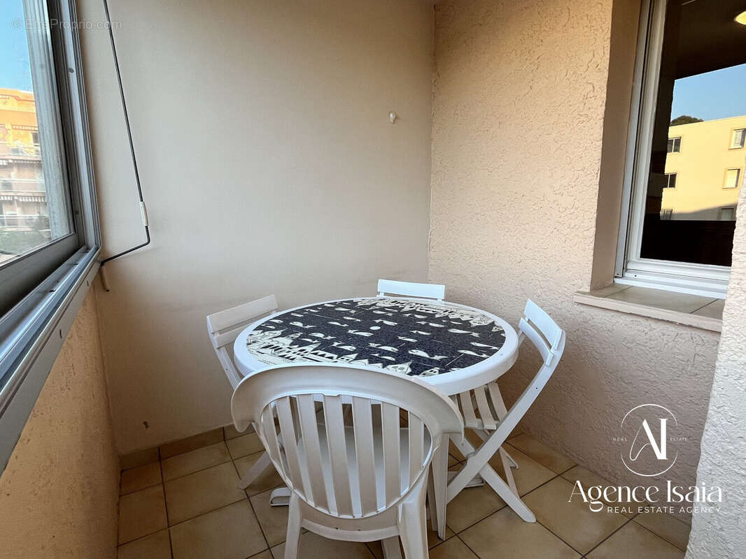 Appartement à BORMES-LES-MIMOSAS