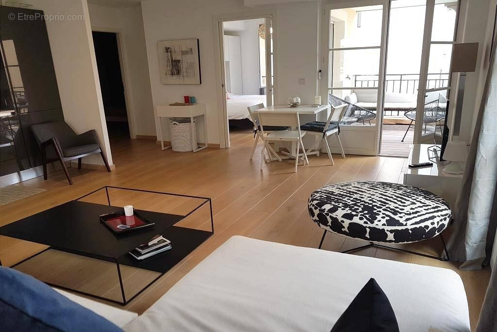 Appartement à SAINT-TROPEZ