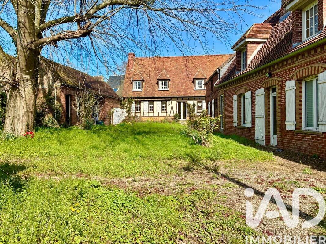 Maison 255 m² à Lafraye  - photo 1