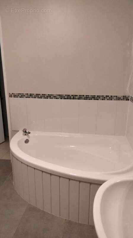 SDB - Maison à LESSAC