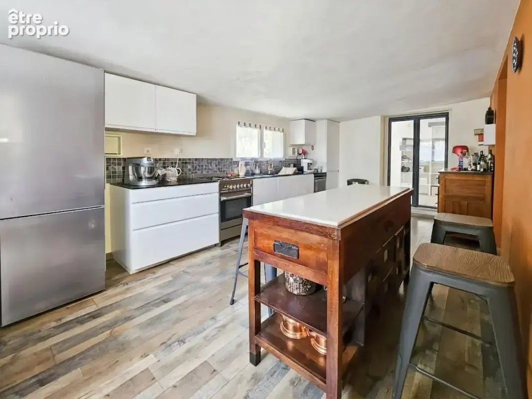 À Vendre à Uzès - Maison plain-pied - 126m² habitables sur 1300 m² - photo 6