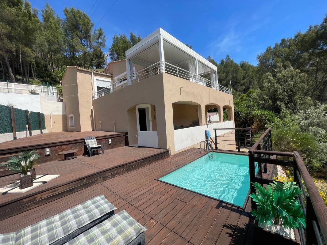 Maison à LA VALETTE-DU-VAR