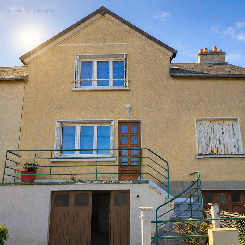 Maison à BESSE-SUR-BRAYE