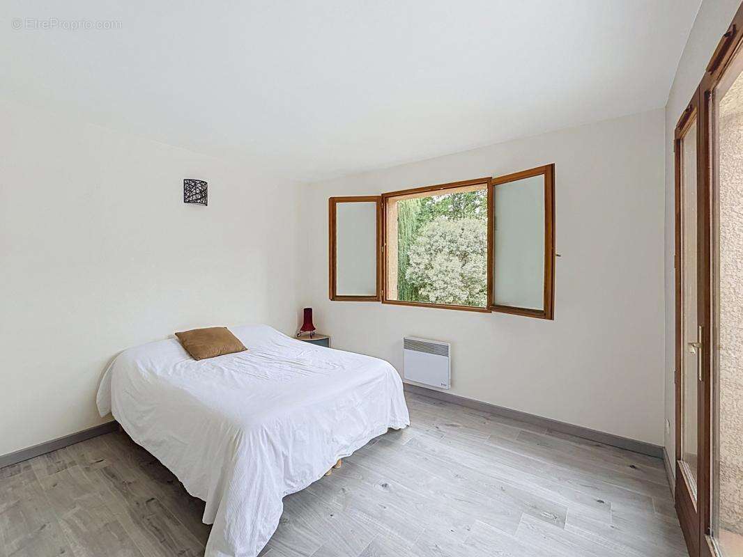 Lanta : Maison T5 avec garage et jardin arboré - photo 4