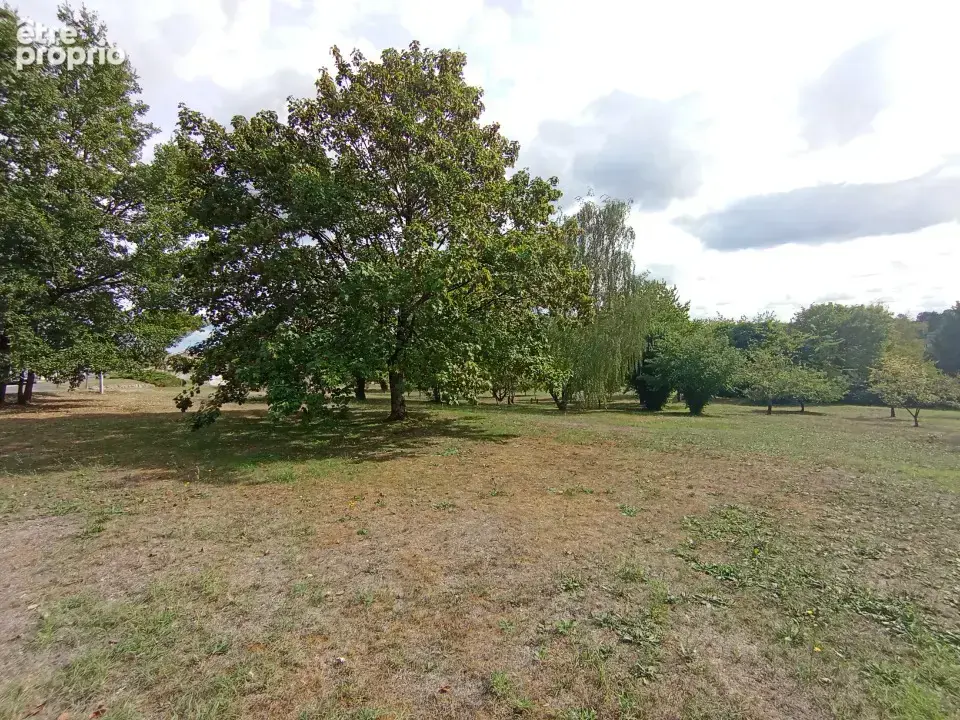Terrain à NERSAC
