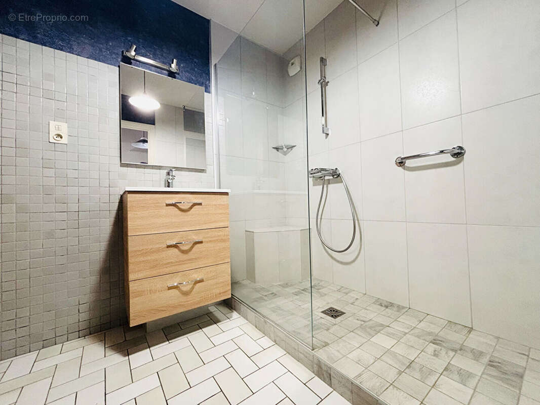 APPARTEMENT ROANNE Adresse prisée, résidence de standing - photo 7