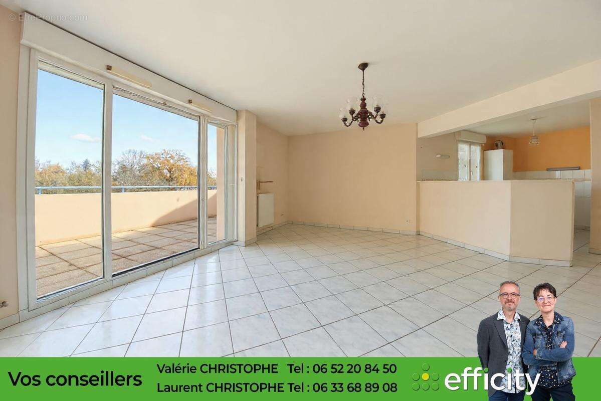 Appartement à LES PONTS-DE-CE