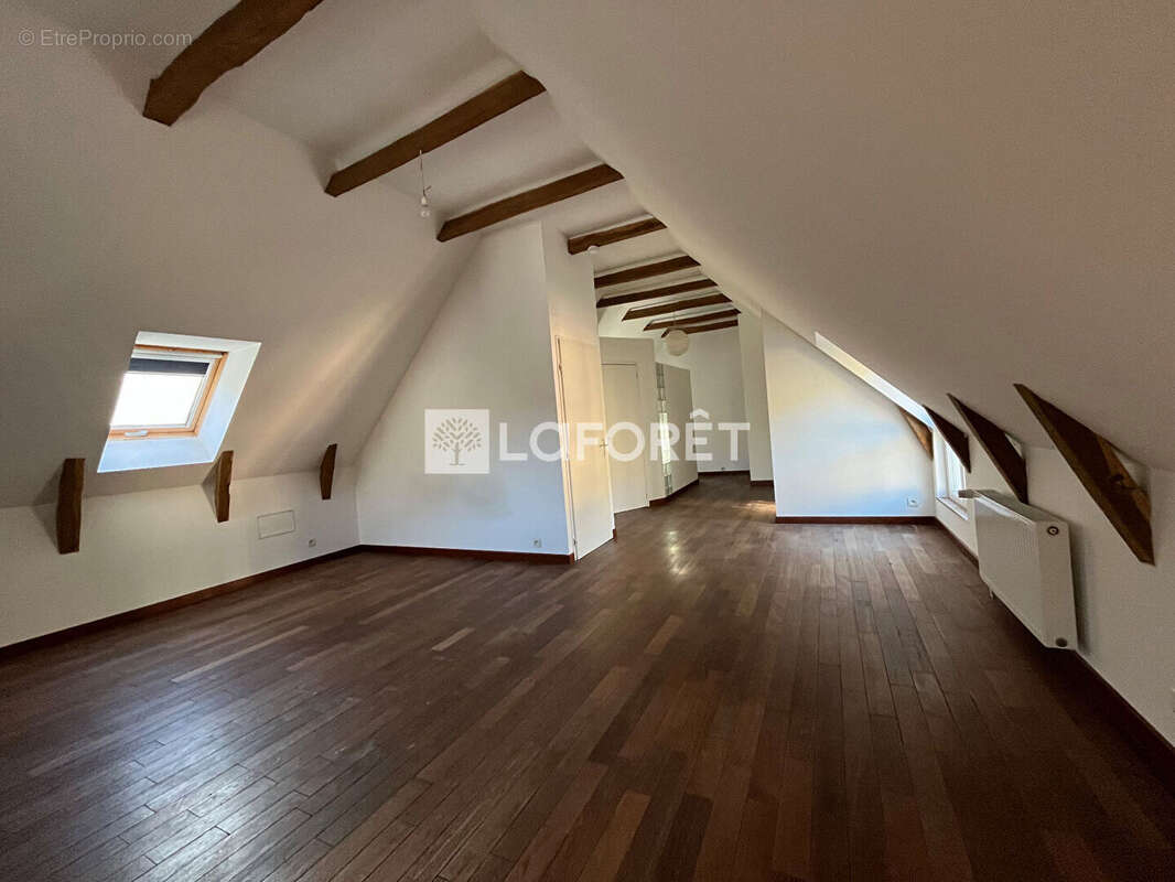 Maison à SALLES-LA-SOURCE