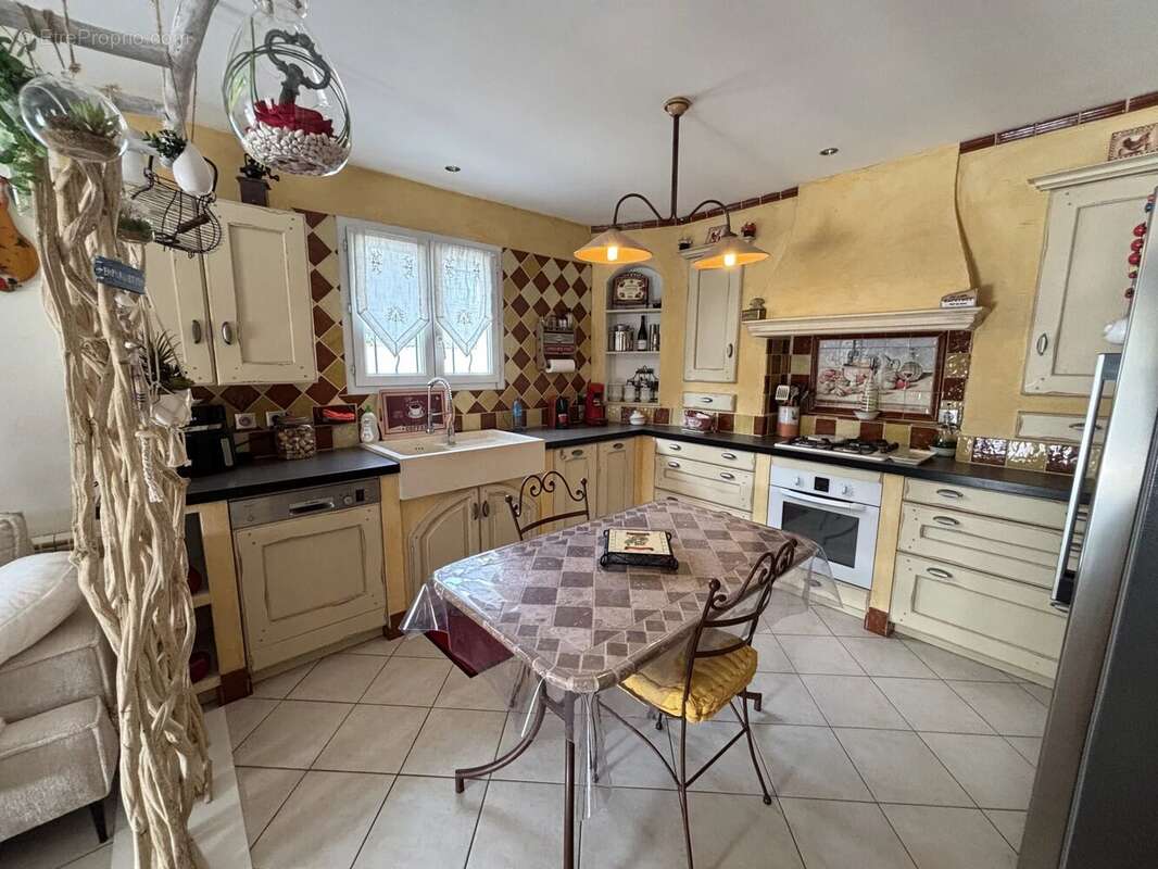 Maison à FIGANIERES