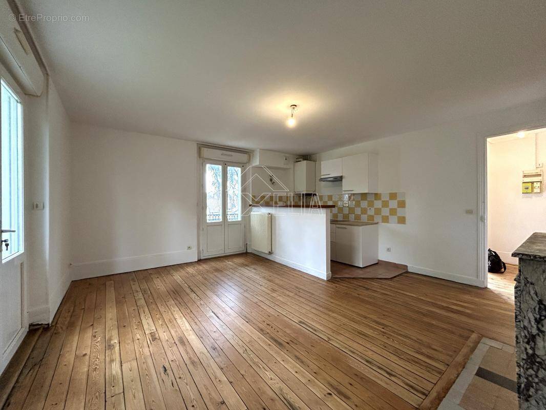 Appartement à ROSNY-SUR-SEINE
