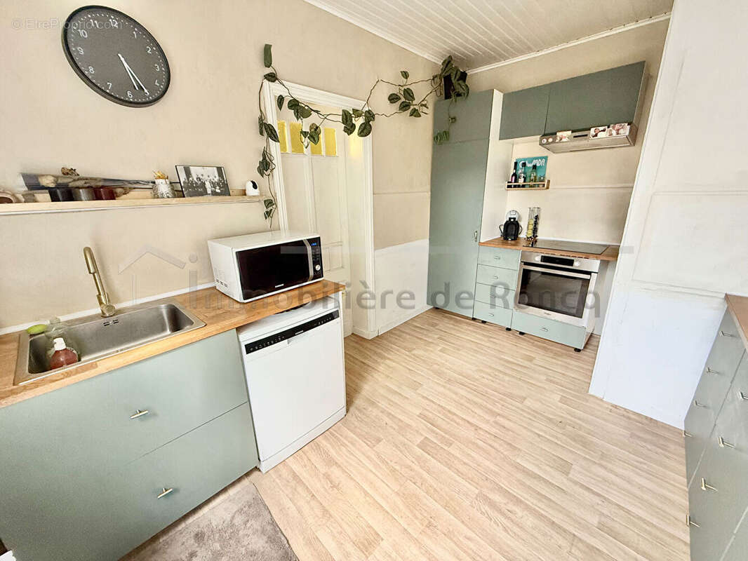 Maison 240 m² centre bourg - photo 4