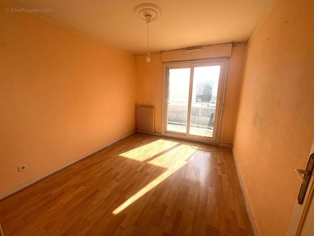 Appartement t3 bon etat - photo 9