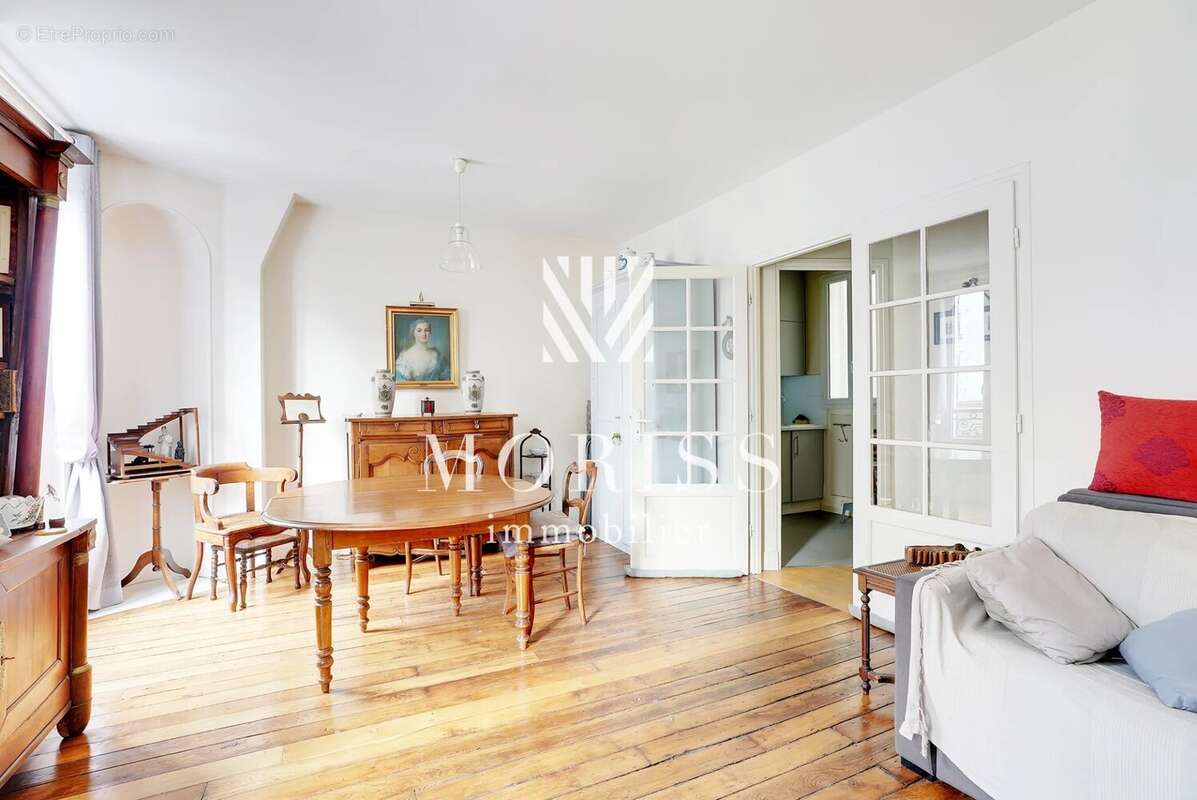 Appartement à PARIS-18E