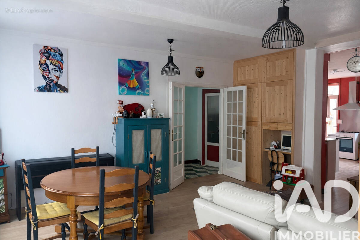 Photo 1 - Maison à LE MONTET