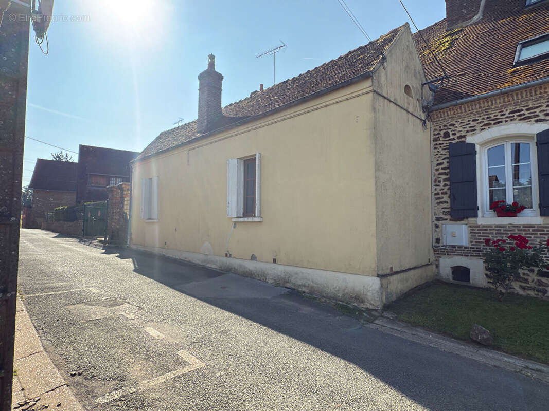 Maison à LACHAPELLE-AUX-POTS