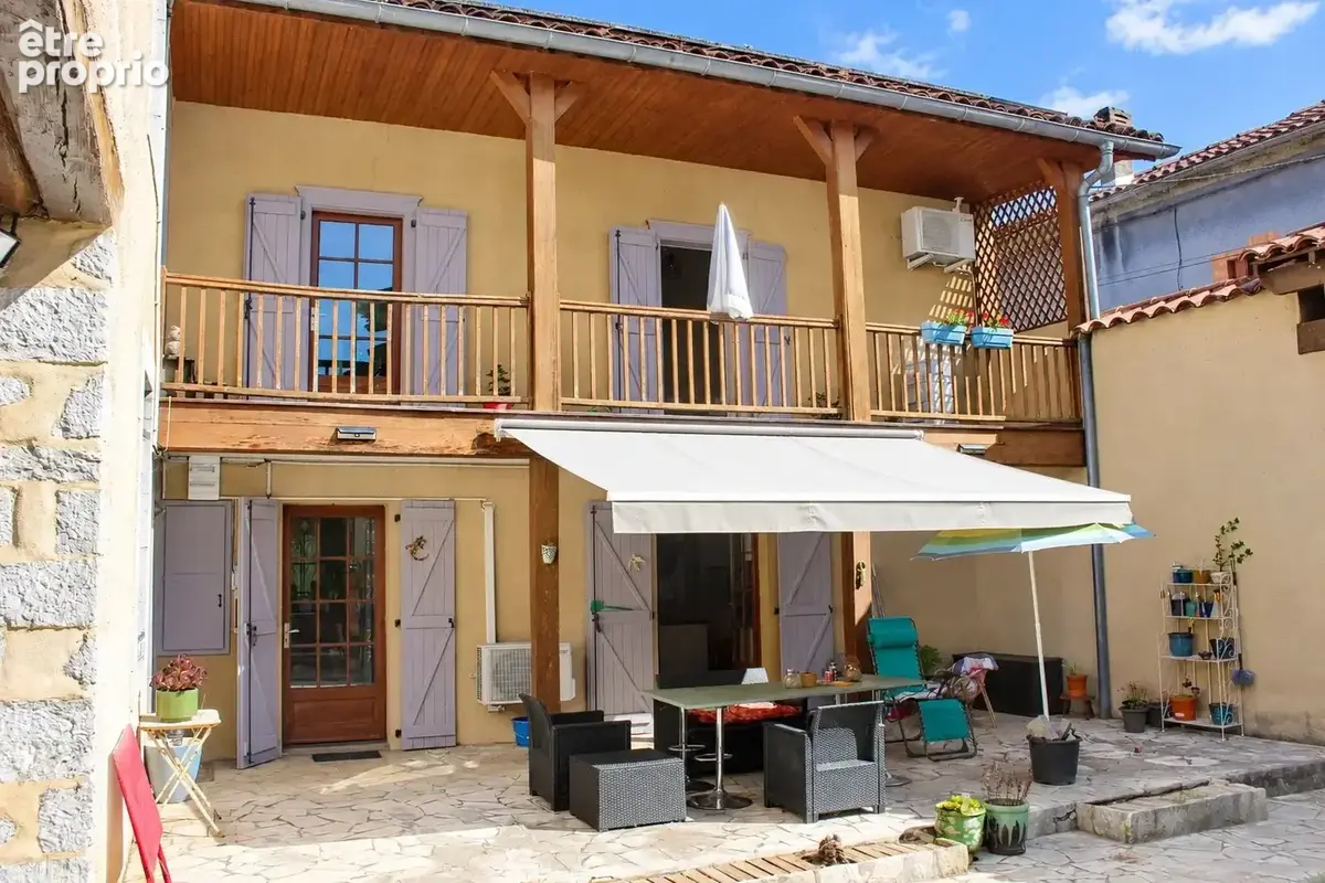 Maison à MONTREJEAU