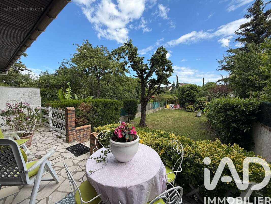 Photo 3 - Maison à LE BLANC-MESNIL