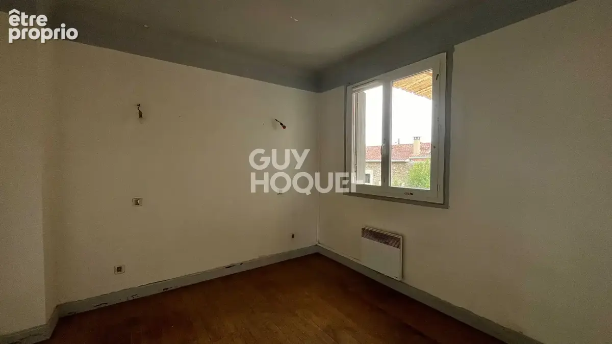Maison en centre-ville, à rénover, 3 chambres et une cour intérieure - photo 7