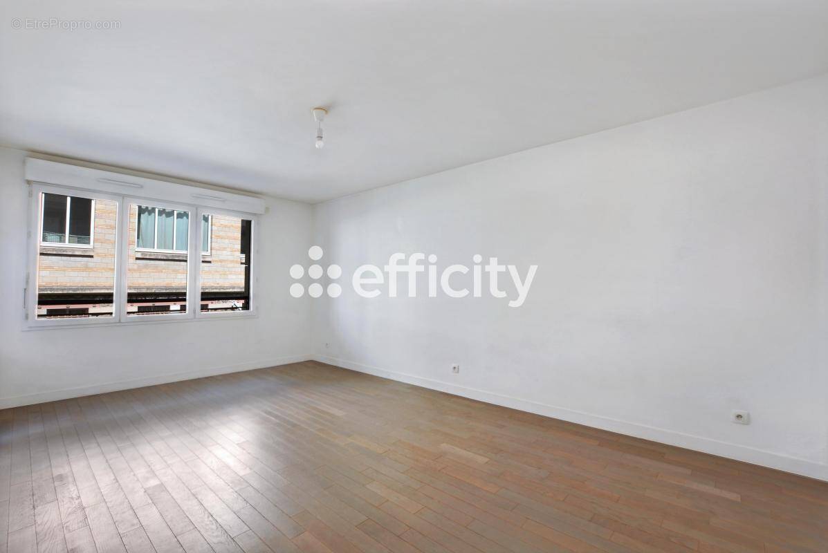 Appartement à SURESNES