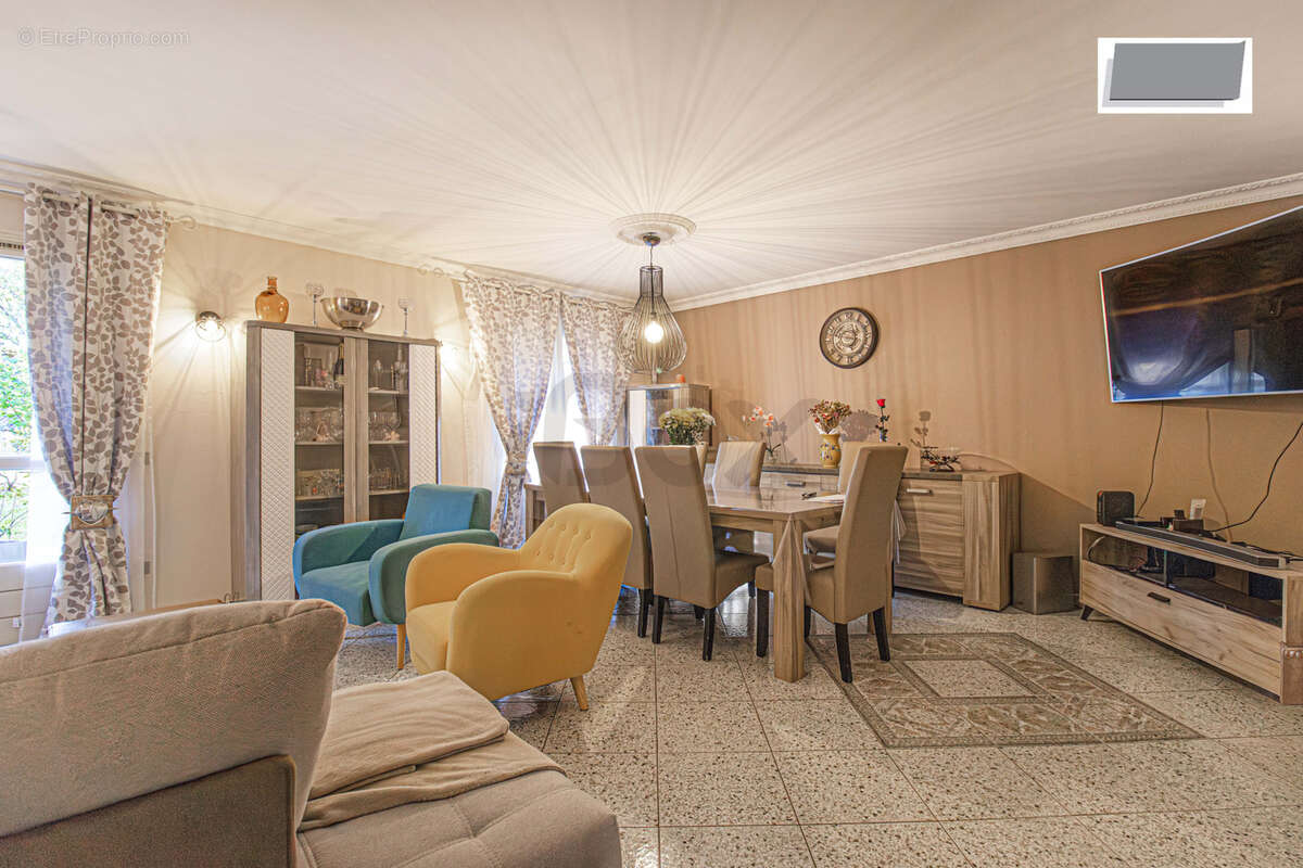 Appartement à OLLIOULES