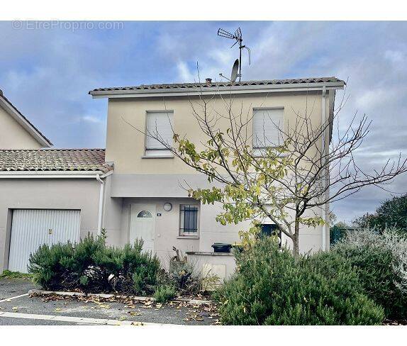 Maison à FONTENILLES