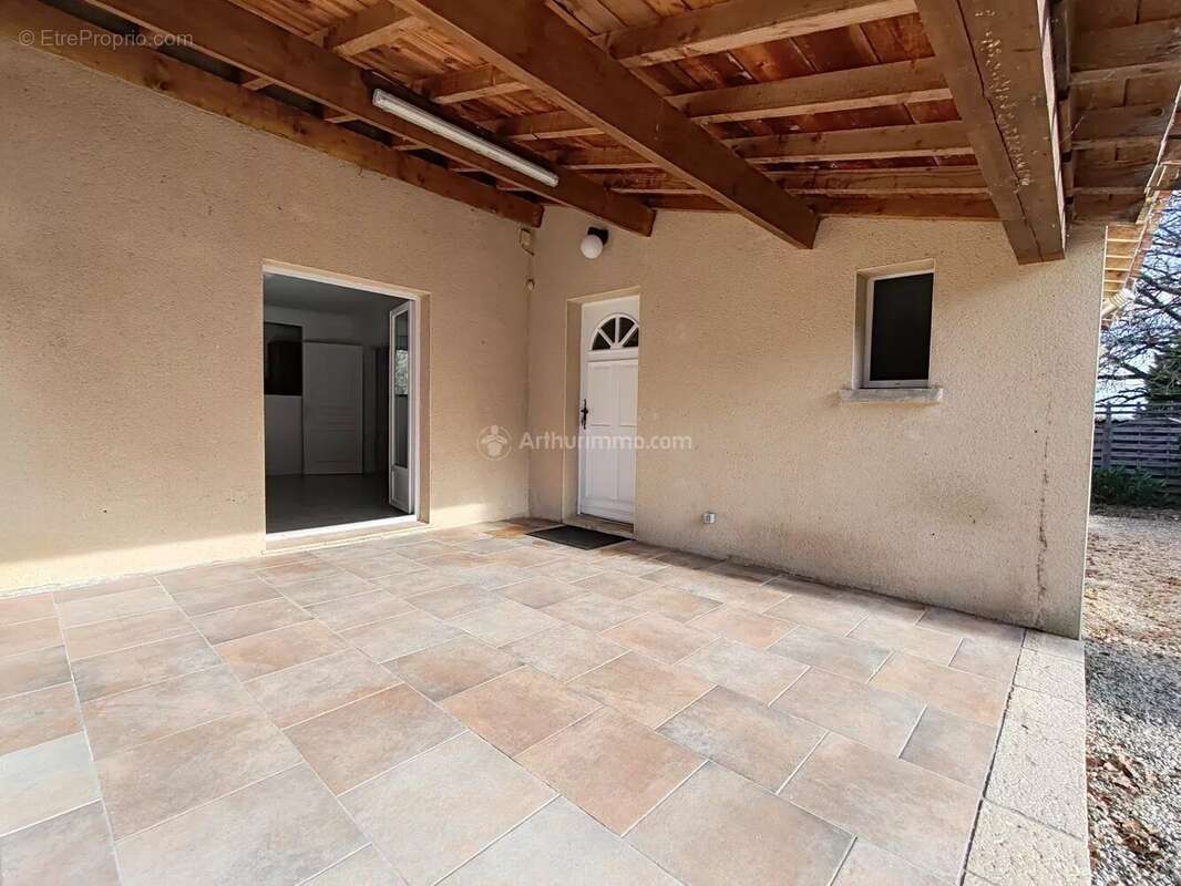 Maison à CAHUZAC-SUR-VERE