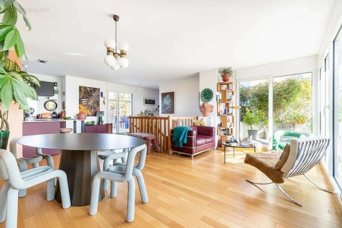 Appartement à LEVALLOIS-PERRET