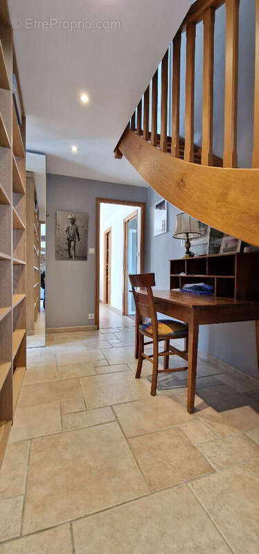 Maison à SAINT-HILAIRE-DE-CHALEONS