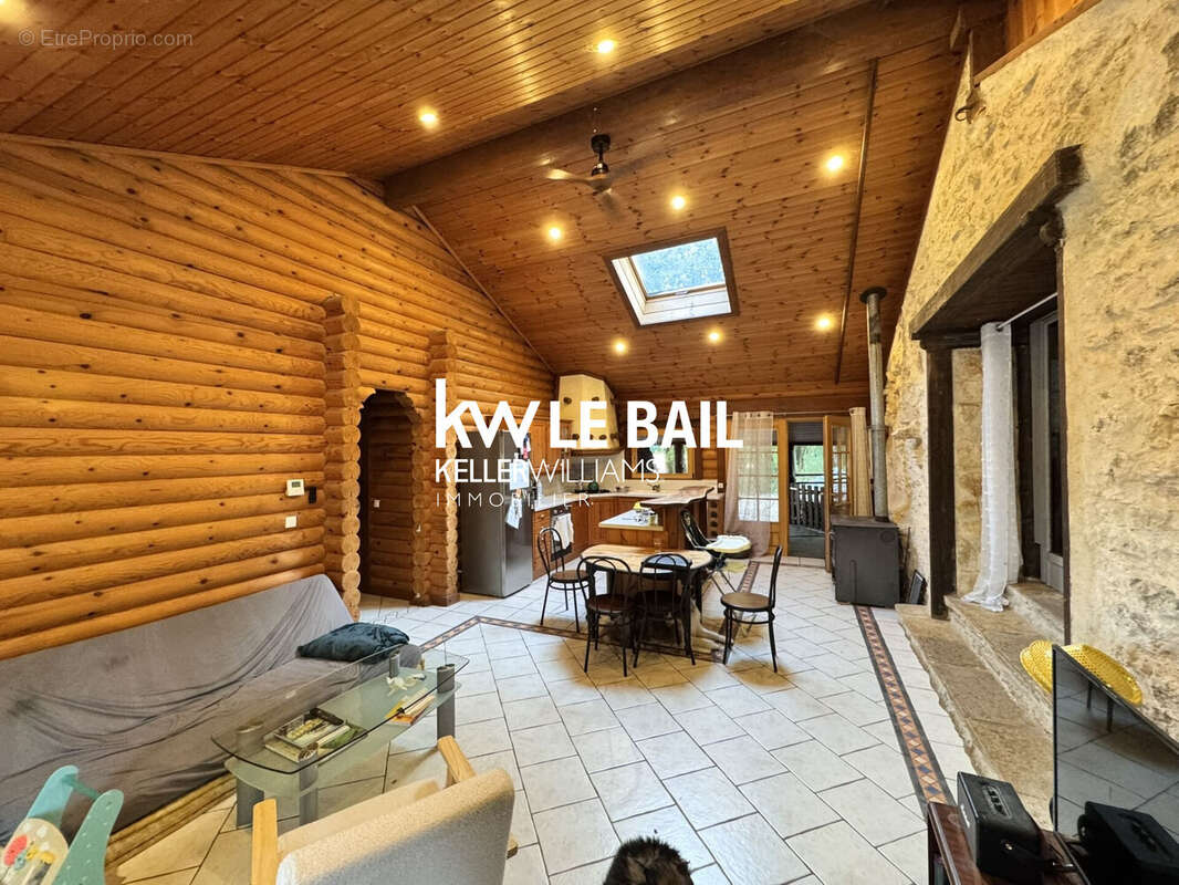 Maison 133 m² à Serignac  - photo 4