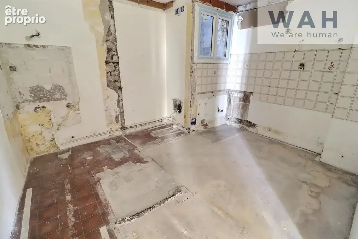 Vente immeuble 10 pieces de 3 appartements et un local 34500 - photo 8