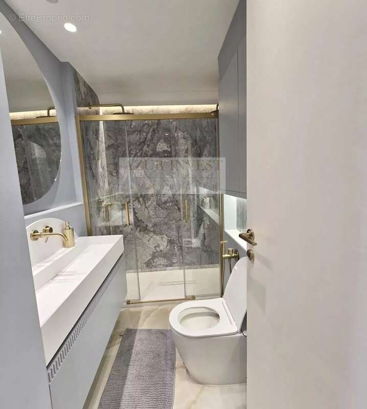 Appartement à ROQUEBRUNE-CAP-MARTIN
