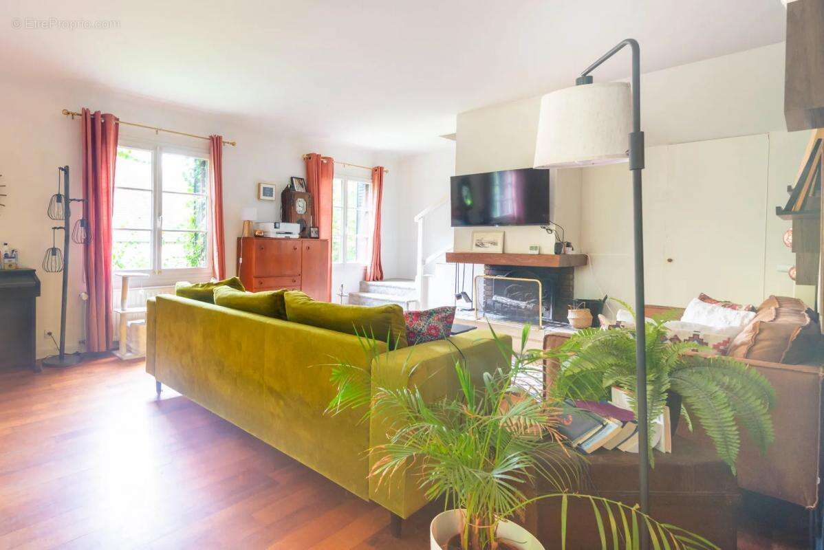 Maison à L&#039;ETANG-LA-VILLE