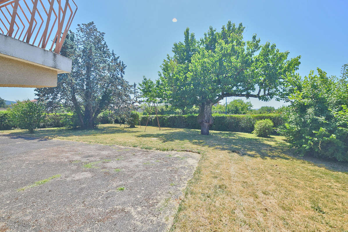 Maison à CHAZAY-D&#039;AZERGUES