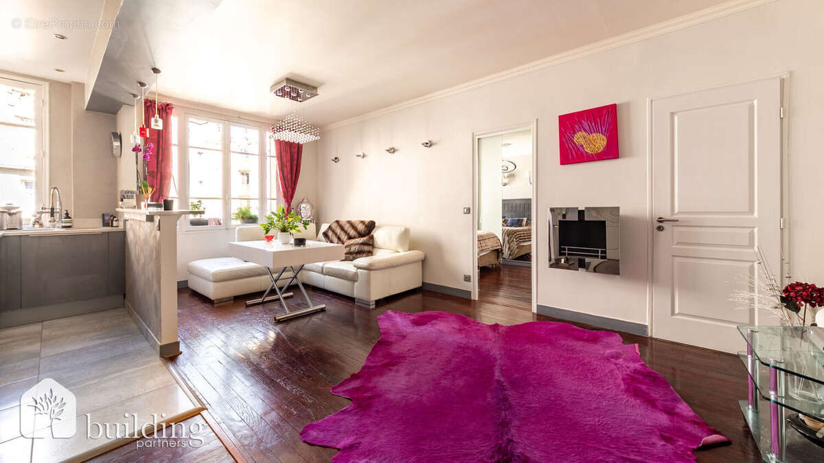 Appartement à PARIS-17E