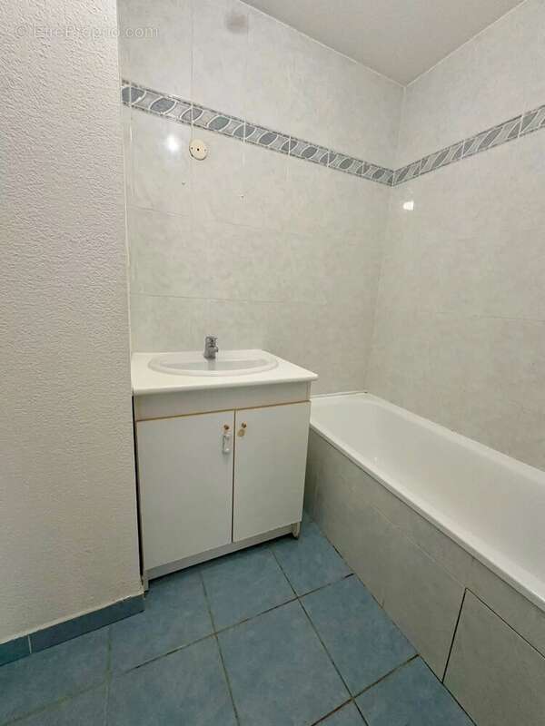 Appartement à VILLENEUVE-LOUBET